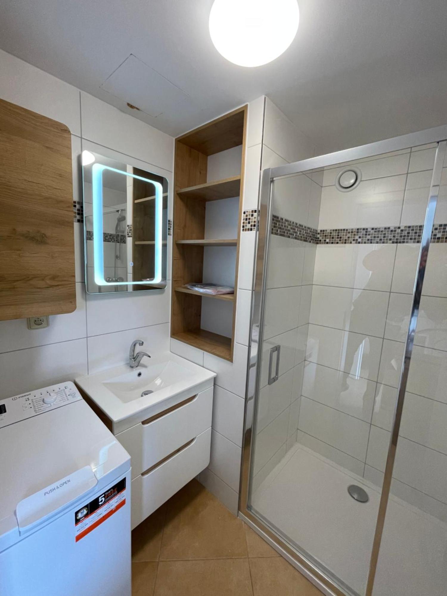 Lake View Apartments Near Golf Resort Kuneticka Hora, Dritec ปาร์ดูบิตเซ ห้อง รูปภาพ