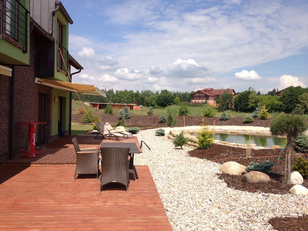 Lake View Apartments Near Golf Resort Kuneticka Hora, Dritec ปาร์ดูบิตเซ ห้อง รูปภาพ