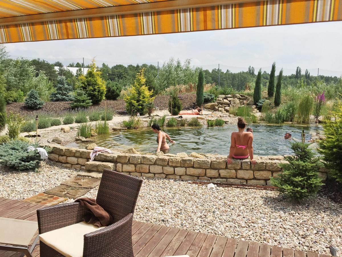 Lake View Apartments Near Golf Resort Kuneticka Hora, Dritec ปาร์ดูบิตเซ ภายนอก รูปภาพ