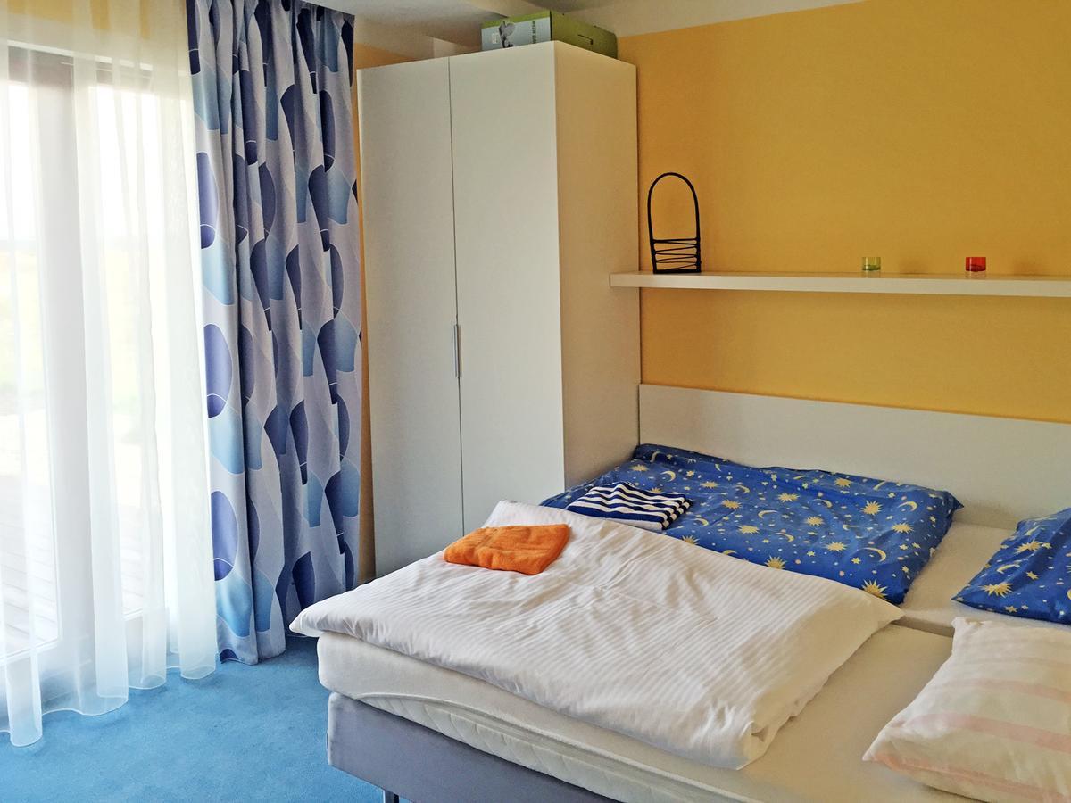 Lake View Apartments Near Golf Resort Kuneticka Hora, Dritec ปาร์ดูบิตเซ ภายนอก รูปภาพ