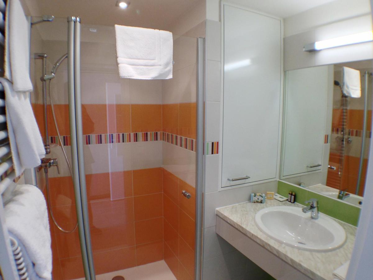 Lake View Apartments Near Golf Resort Kuneticka Hora, Dritec ปาร์ดูบิตเซ ภายนอก รูปภาพ