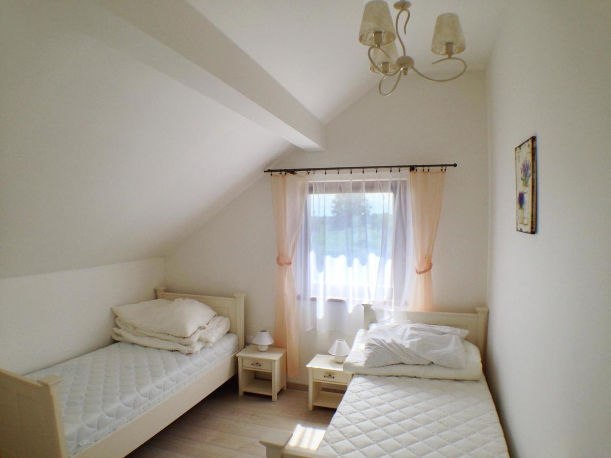 Lake View Apartments Near Golf Resort Kuneticka Hora, Dritec ปาร์ดูบิตเซ ภายนอก รูปภาพ