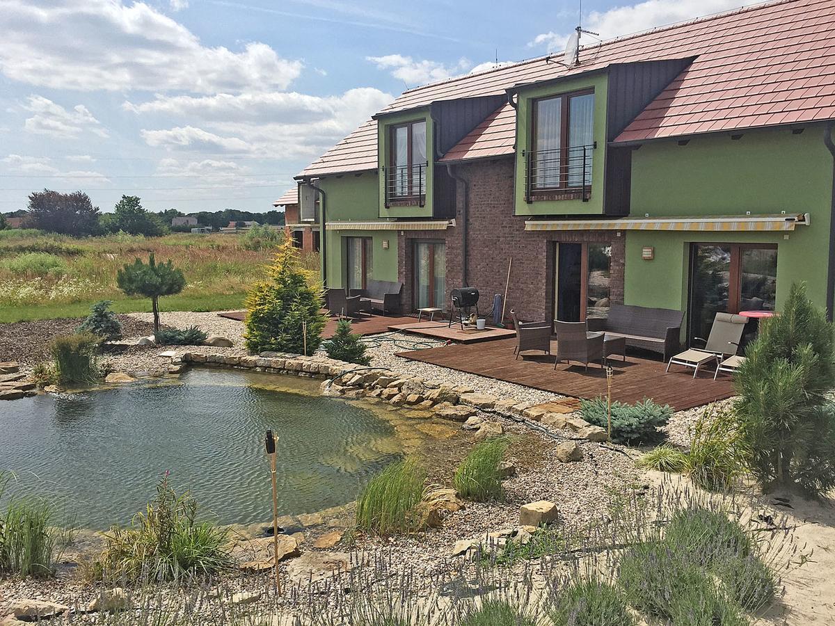 Lake View Apartments Near Golf Resort Kuneticka Hora, Dritec ปาร์ดูบิตเซ ภายนอก รูปภาพ